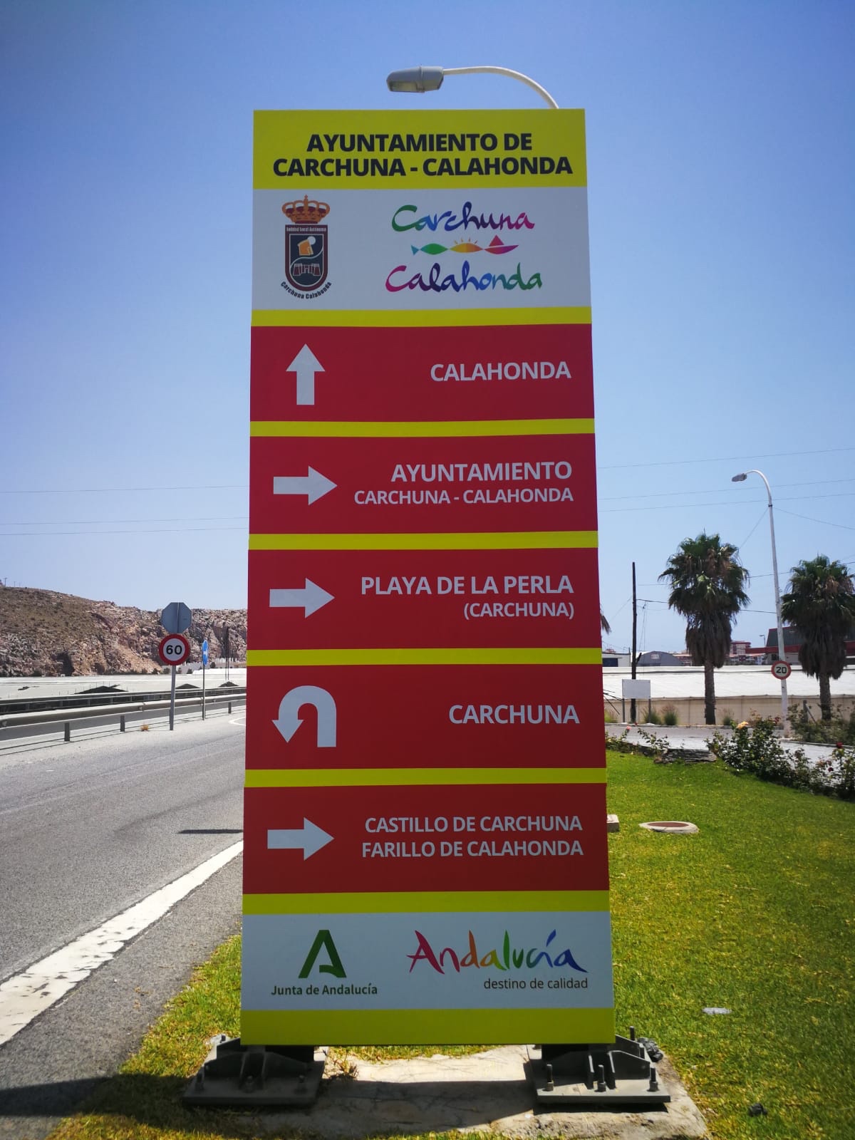 Cartel direcciones Ayuntamiento de Carchuna