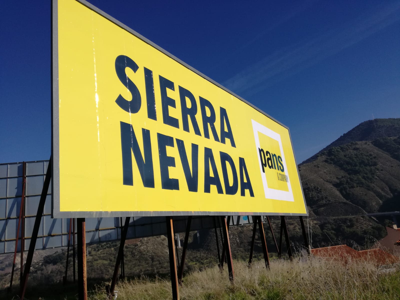 Cartel publicitario Pans Sierra Nevada